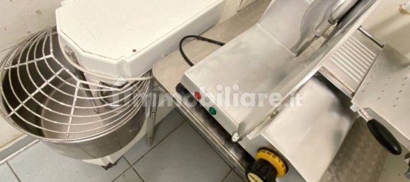 1-Zimmer Gewerbliche Immobilie in Oggiono, Italy, Nr. 253464 7