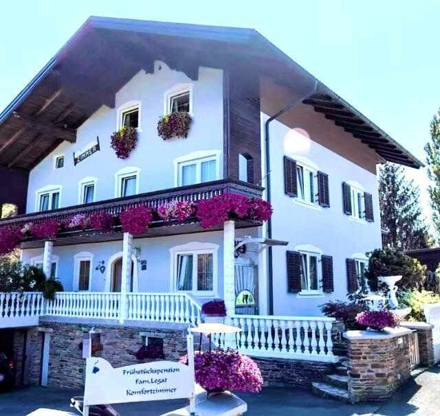 8 rooms House in Ehrenhausen an der Weinstrasse, Austria No. 38630