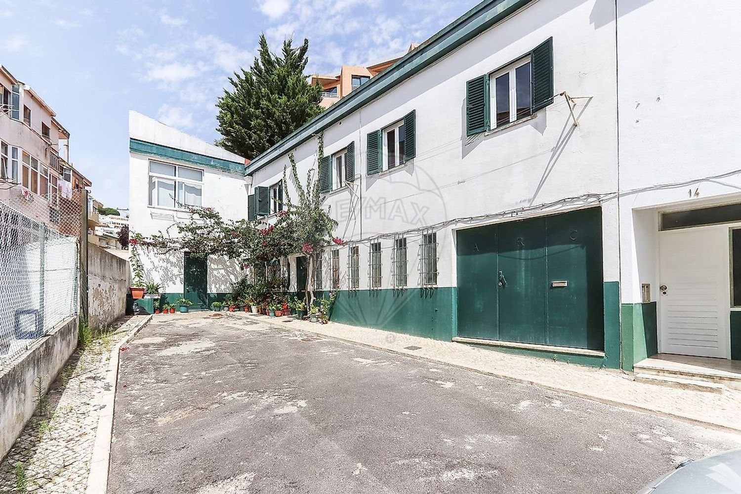  بناية في Oeiras, Portugal 240متر مربع رقم 65405