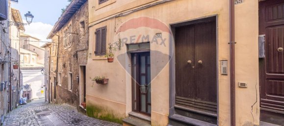 Apartamento T2 em Grotte di Castro, Italy N.º 352682 2