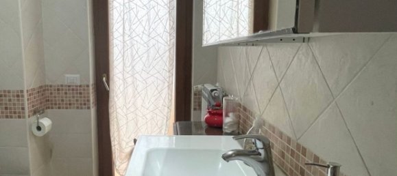 Casa de 3 divisões em Pomezia, Italy N.º 212412 32