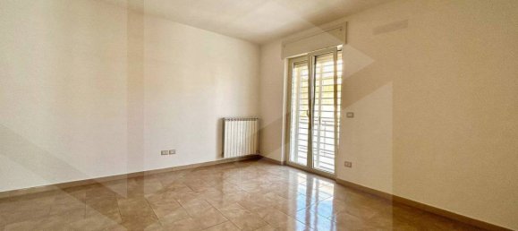 Квартира с 3 комнатами в Битритто, Италия № 34264 5