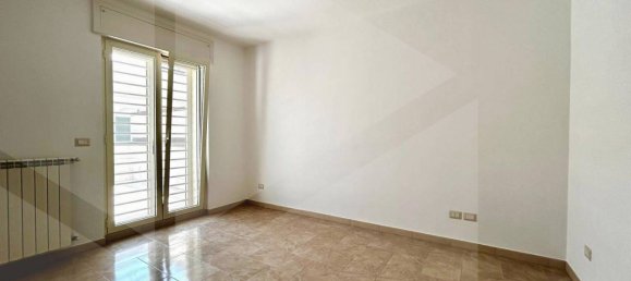 Квартира с 3 комнатами в Битритто, Италия № 34264 24