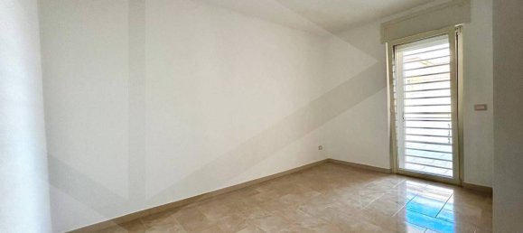 Квартира с 3 комнатами в Битритто, Италия № 34264 23