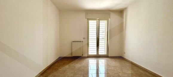 Квартира с 3 комнатами в Битритто, Италия № 34264 26