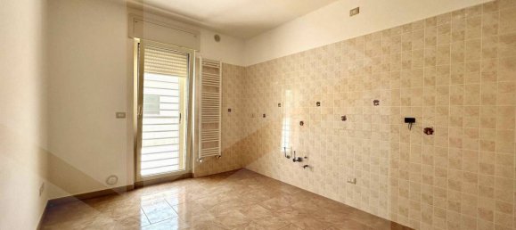 Квартира с 3 комнатами в Битритто, Италия № 34264 14