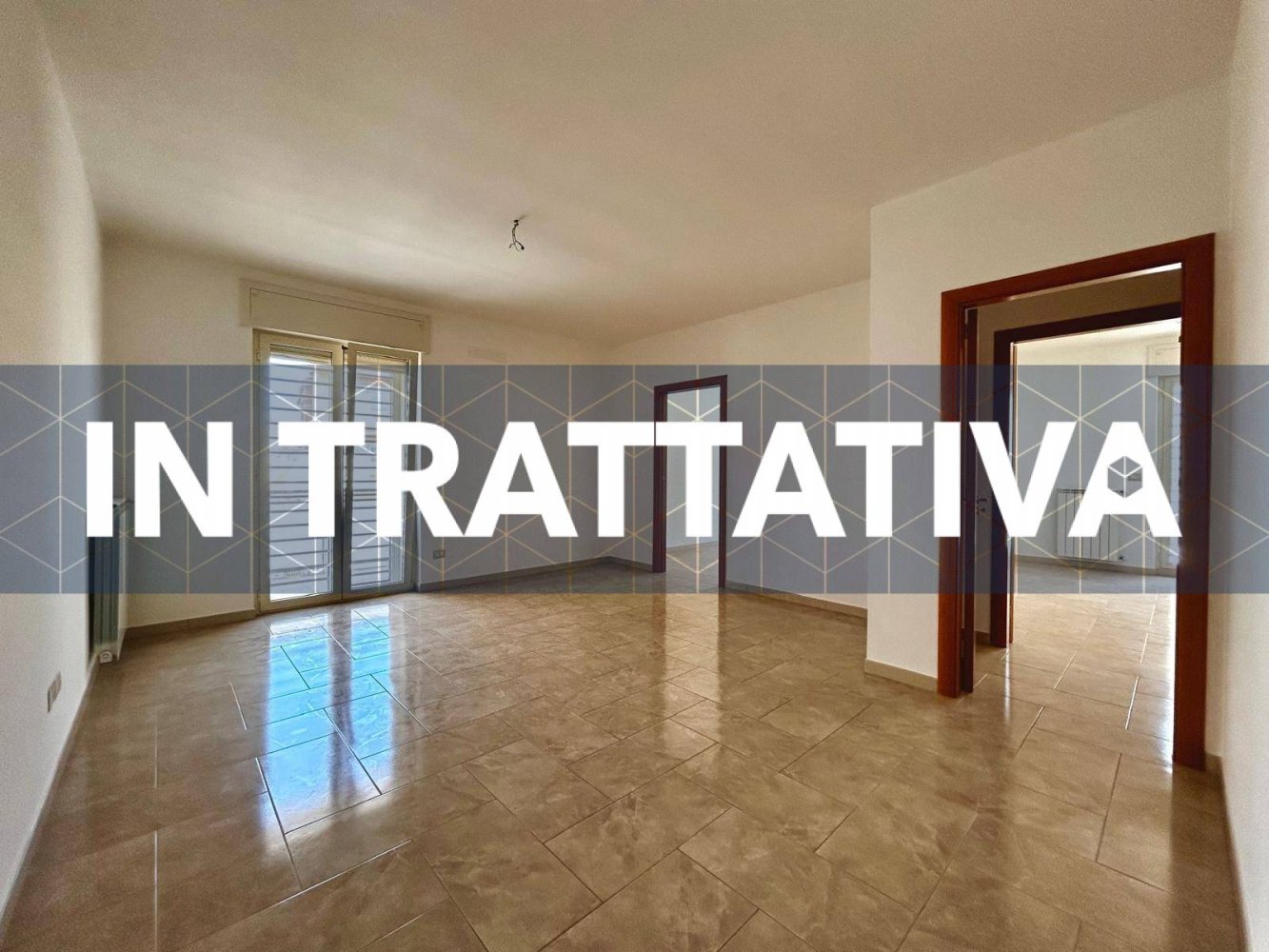 Квартира с 3 комнатами в Битритто, Италия № 34264