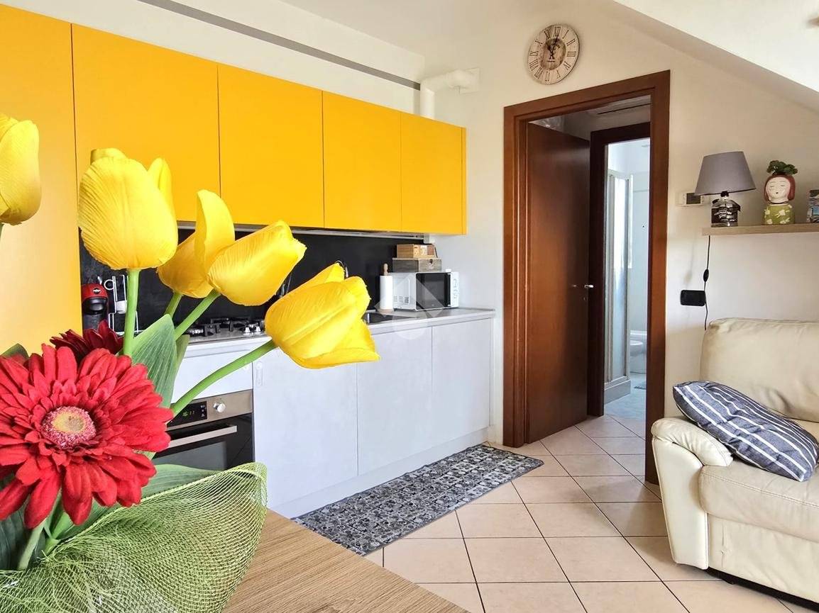 2 bedrooms Duplex in Castel d'Azzano, Italy No. 370365