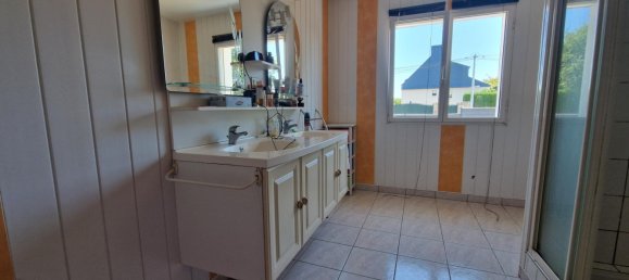 Casa de 4 dormitorios en Locoal-Mendon, France No. 316216 7