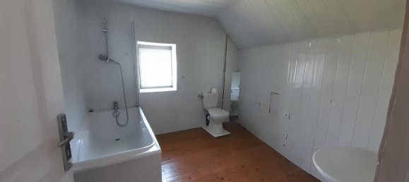 3 bedrooms Villa in Mayenne, France No. 342010 6