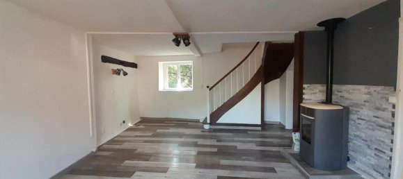 3 bedrooms Villa in Mayenne, France No. 342010 2