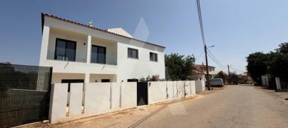 4 غرف نوم فيلا في Quarteira, Portugal رقم 190179 7