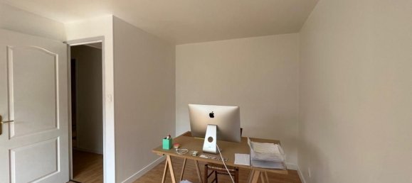 3 bedrooms House in Briare, France No. 92361 16