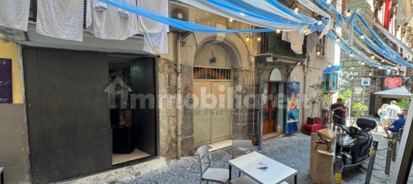 3 Schlafzimmer Wohnung in Naples, Italy, Nr. 348864 24