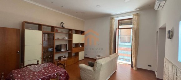 3 Schlafzimmer Wohnung in Naples, Italy, Nr. 348864 5