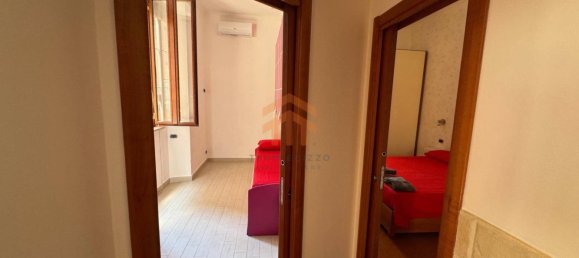 3 Schlafzimmer Wohnung in Naples, Italy, Nr. 348864 8