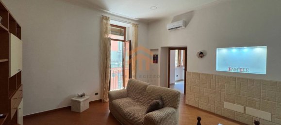 3 Schlafzimmer Wohnung in Naples, Italy, Nr. 348864 4
