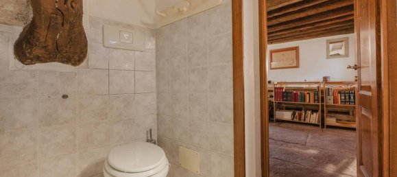3 Schlafzimmer Haus in Colle Umberto, Italy, Nr. 266674 6