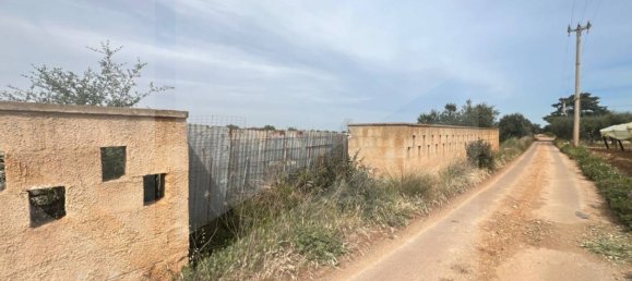 Дом с 2 комнатами в Конверсано, Италия № 27275 17