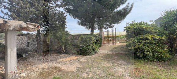 Дом с 2 комнатами в Конверсано, Италия № 27275 15