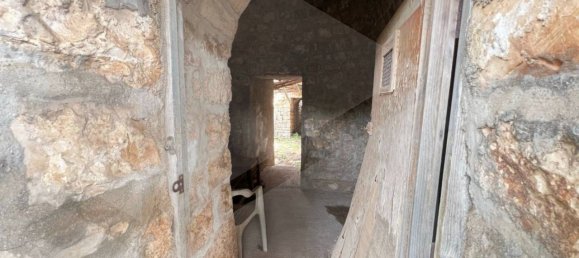 Дом с 2 комнатами в Конверсано, Италия № 27275 5