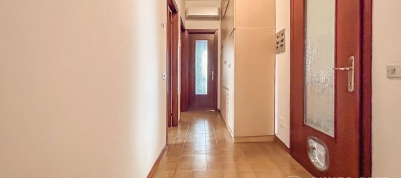 4 bedrooms Apartment in Bussolengo, Italy No. 337075 18