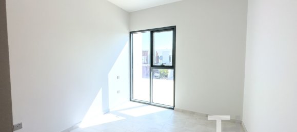 3 bedrooms Townhouse in Dubai Land, UAE No. 30569 6