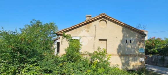 3 bedrooms House in Monsampolo del Tronto, Italy No. 340392 15