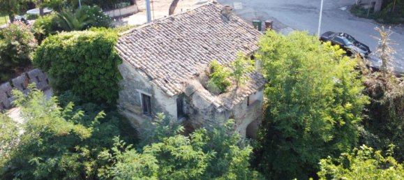 3 bedrooms House in Monsampolo del Tronto, Italy No. 340392 16