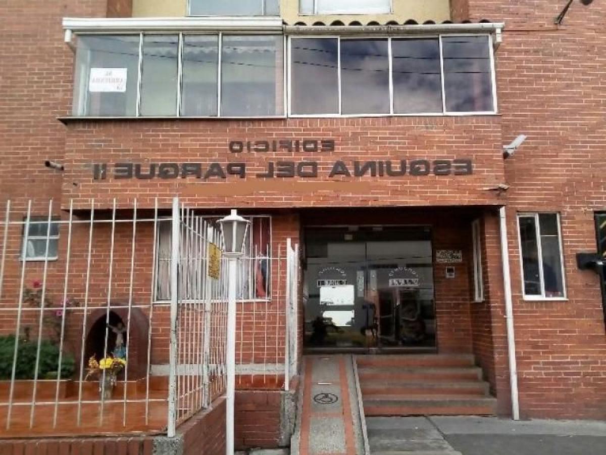 3 bedrooms House in Bogota, Colombia No. 12570