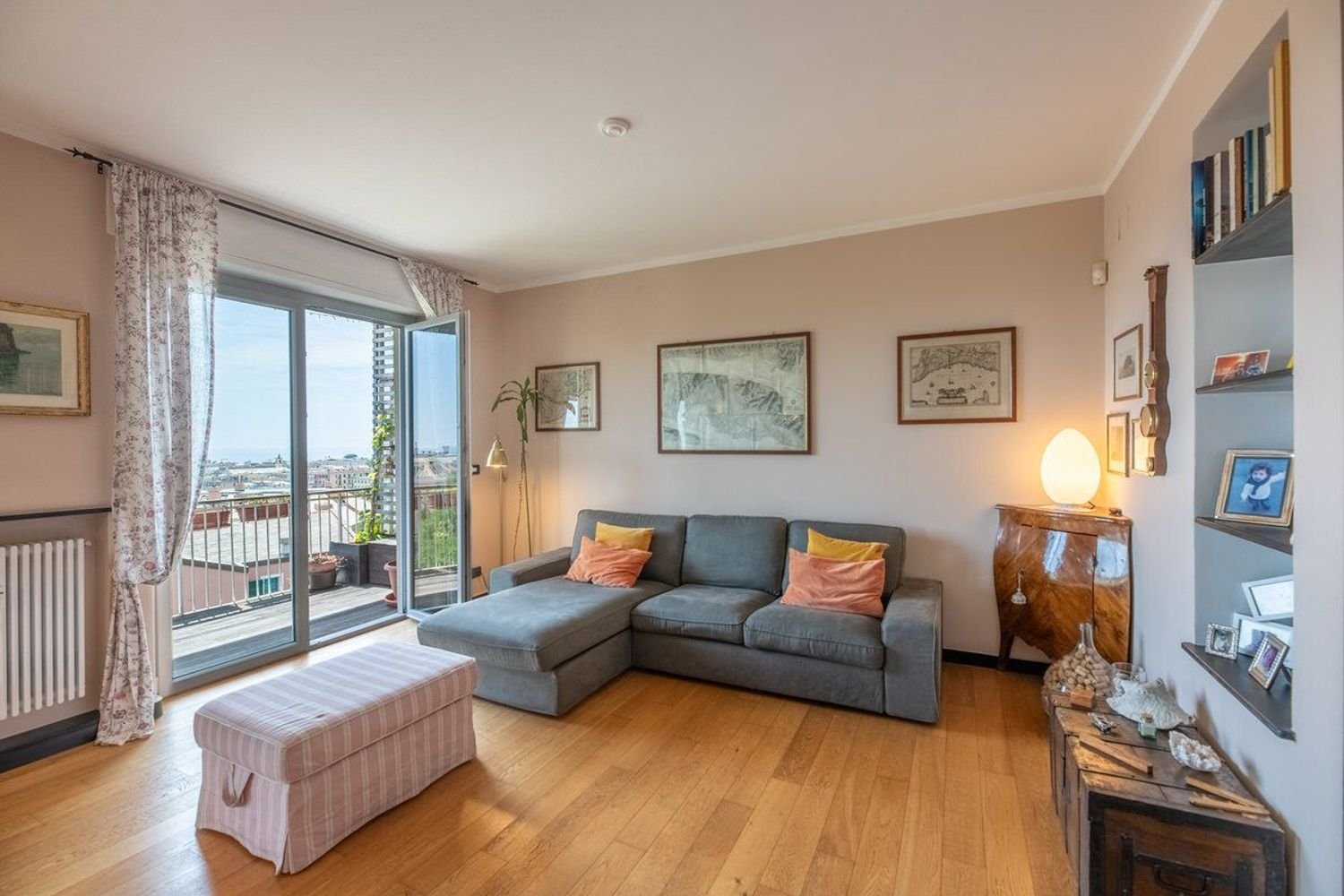 7 bedrooms Apartment in Genoa, Italy No. 313701