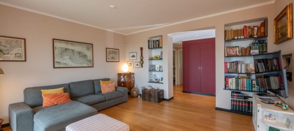 7 bedrooms Apartment in Genoa, Italy No. 313701 2