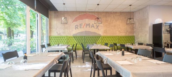 264m² Commercial property in Gattatico, Italy No. 329003 4