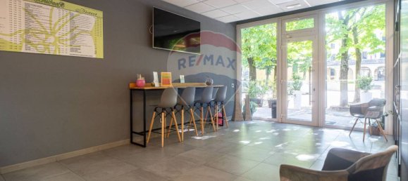 264m² Commercial property in Gattatico, Italy No. 329003 12