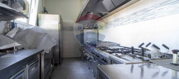 264m² Commercial property in Gattatico, Italy No. 329003 21