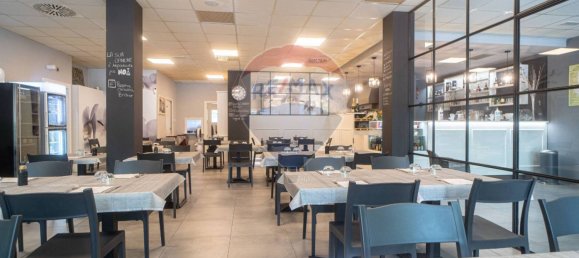 264m² Commercial property in Gattatico, Italy No. 329003 8