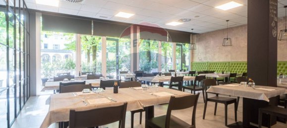 264m² Commercial property in Gattatico, Italy No. 329003 7