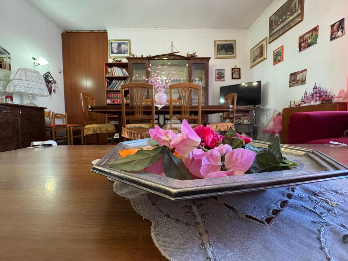 Квартира с 4 комнатами в Матера, Италия № 161067