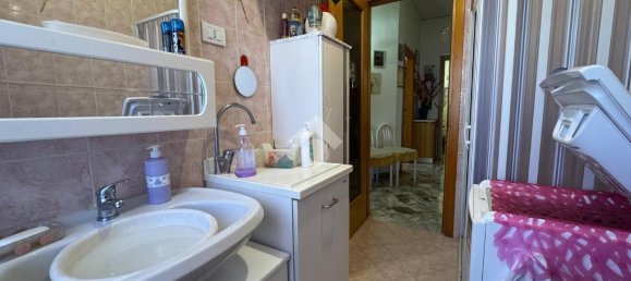 Квартира с 4 комнатами в Матера, Италия № 161067 25