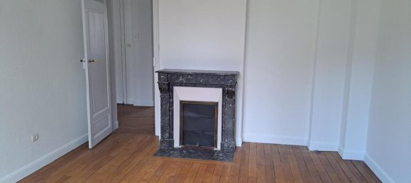 3 chambres Appartement à Reims, France No. 86655 9