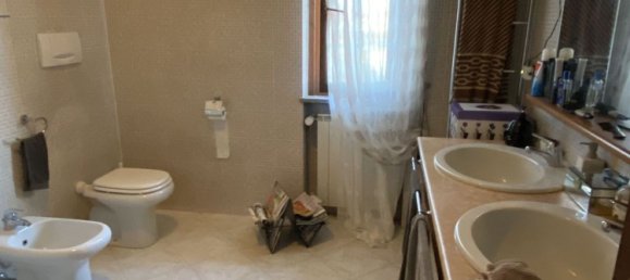 Villa de 4 habitaciónes en Romentino, Italy No. 153109 16