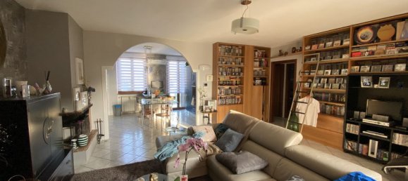 Villa de 4 habitaciónes en Romentino, Italy No. 153109 2