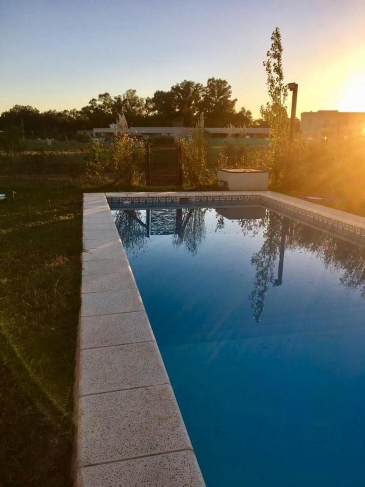 3 bedrooms House in Esteban Echeverria, Argentina No. 92231