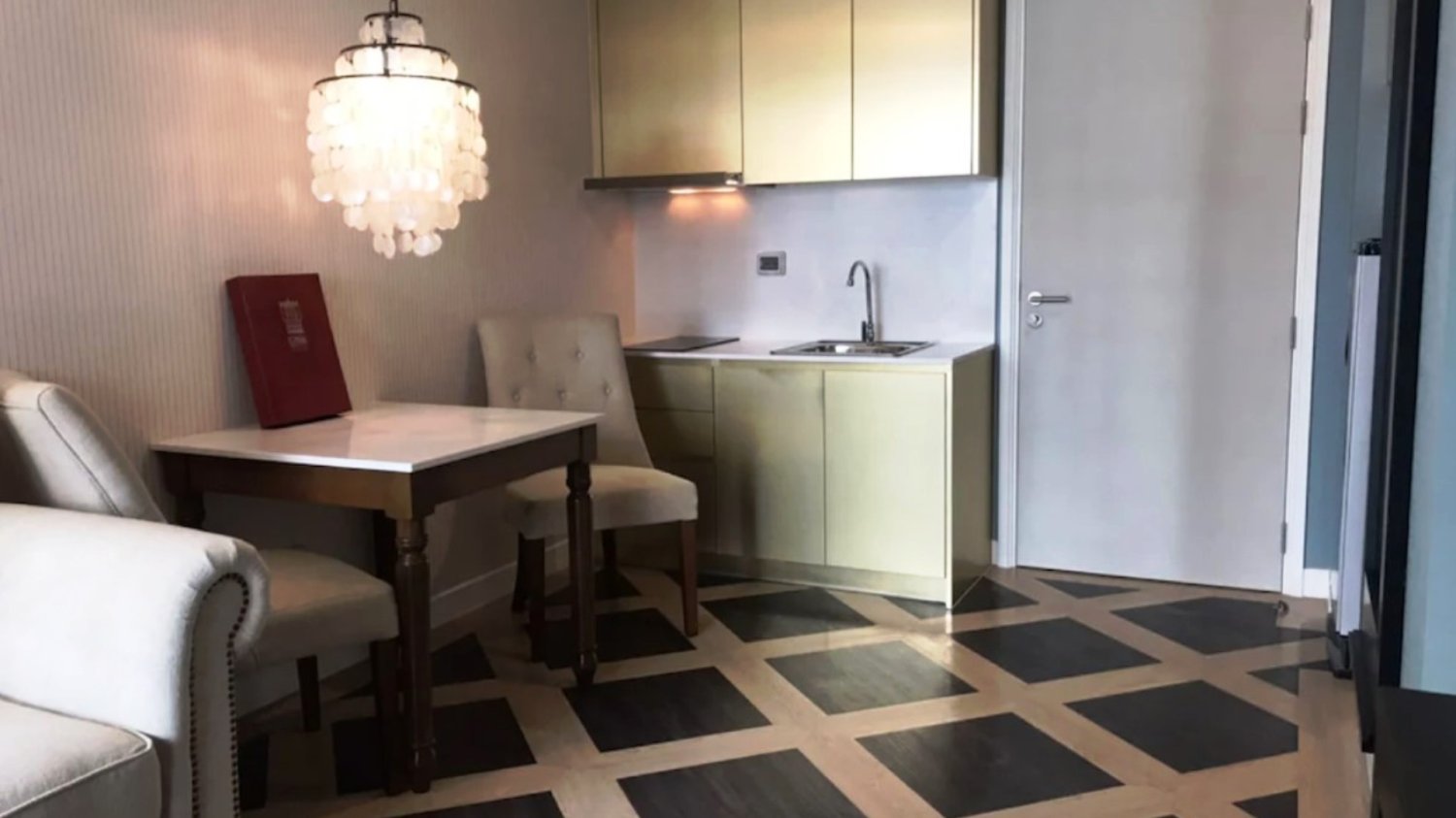 2 bedrooms Condo in Espana Condo Resort Pattaya, Thailand No. 29357