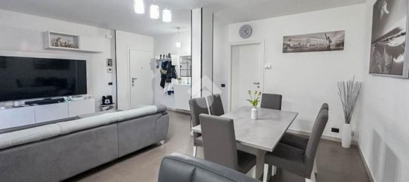 4 rooms Apartment in Carpi, Italy No. 271738 16