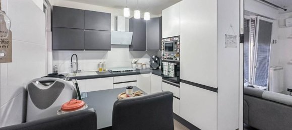 4 rooms Apartment in Carpi, Italy No. 271738 2