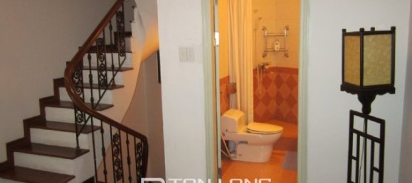 2 bedrooms House in Hai Ba Trung, Vietnam No. 1422 3
