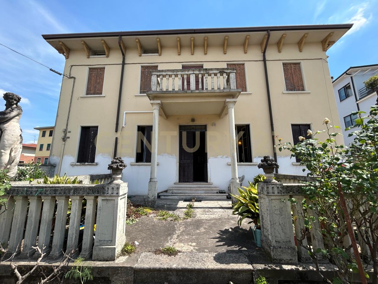10-Zimmer Haus in Monteforte d'Alpone, Italy, Nr. 130060