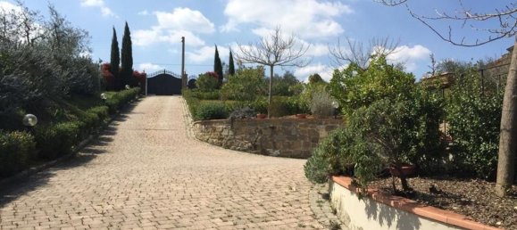 3 rooms Villa in Pontassieve, Italy No. 45360 5