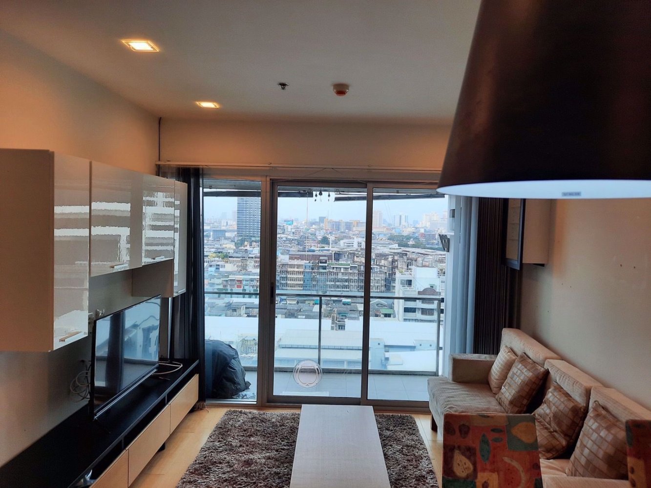 Apartamento com 2 quartos em condomínio em Bang Rak, Thailand N.º 4477